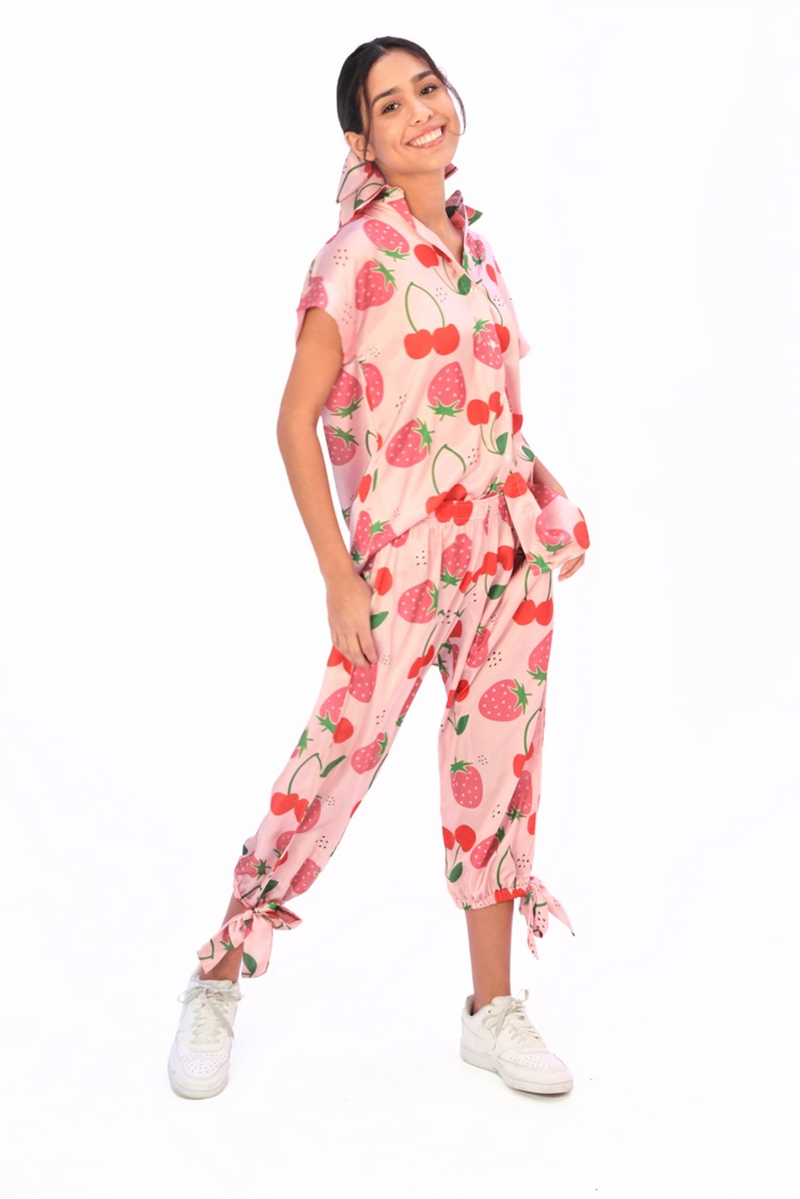 Berry Blossom Barbado pants and Española Short Blouse set