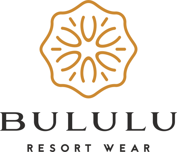 Bululu es una marca de ropa para mujer que se enfoca en ser parte de esos momentos especiales en donde el sol es el invitado especial y el buen vestir es el requisito de entrada en todo lugar